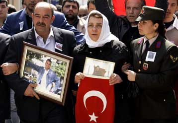 Ένας Τούρκος στρατιώτης νεκρός σε συγκρούσεις με Κούρδους αντάρτες στο Ντιγιαρμπακίρ