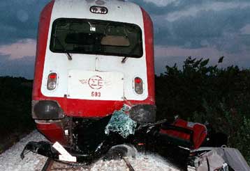 Σύγκρουση αμαξοστοιχίας του ΟΣΕ με φορτηγό