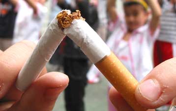 Οι Ευρωπαίοι στηρίζουν την απαγόρευση καπνίσματος σε πολλούς δημόσιους χώρους