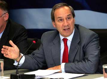 Η κυβέρνηση κλείνει το μέτωπο των αλλαγών στις ΔΕΚΟ