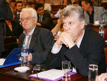 Συμφώνησαν στην Σούπερ Λίγκα, διαφώνησαν στις αρμοδιότητες Ορφανός, Γκαγκάτσης