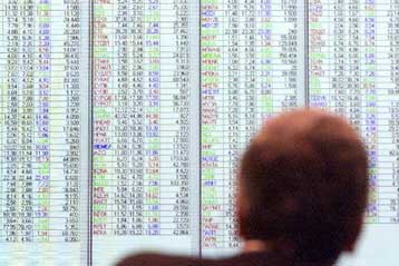 Με απώλειες 2,03% κάτω από τις 3.700 μονάδες έκλεισε το Χρηματιστήριο την Πέμπτη