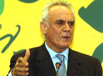 Αύξηση της αιγιαλίτιδας ζώνης από τα έξι στα δέκα μίλια προτείνει ο Α.Τσοχατζόπουλος