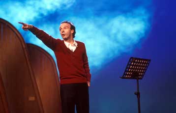 Ο Ρομπέρτο Μπενίνι στην Πάτρα για την «Θεία Κωμωδία» του Δάντη