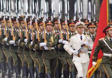 Η Κίνα θα αμφισβητήσει σε 15 χρόνια την πρωτοκαθεδρία των ΗΠΑ