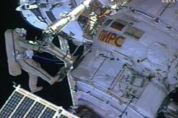 Μακρύς διαστημικός περίπατος στο εξωτερικό του Διεθνούς Διαστημικού Σταθμού