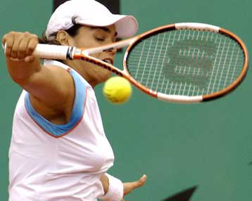 Πέρασε στον τρίτο γύρο του διπλού του Ρολάν Γκαρός η Δανιηλίδου