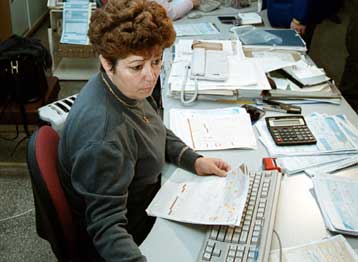 Στο μικροσκόπιο της Εφορίας ενοίκια, σκάφη αναψυχής και «πόθεν έσχες»