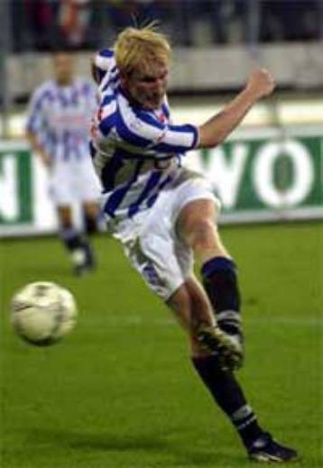 Μέχρι την FIFA ενδέχεται να φτάσει ο Χάνσον, ραντεβού περιμένει ο Παπαδόπουλος