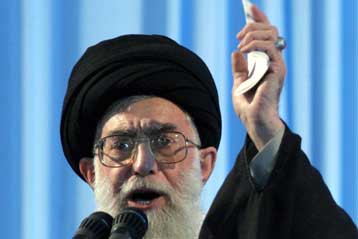 Το Ιράν προειδοποιεί για ενεργειακά προβλήματα εφόσον οι ΗΠΑ επιτεθούν