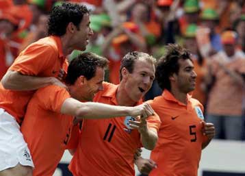 Ισόπαλες 1-1 αναδείχθηκαν Ολλανδία και Αυστραλία