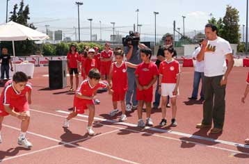 Με πρωταγωνιστή τον Κεντέρη εγκαινιάσθηκε το προπονητικό κέντρο στίβου του Ολυμπιακού
