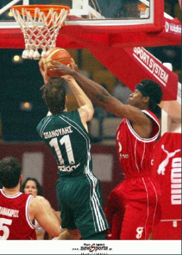 Βήμα τίτλου του Παναθηναϊκού μέσα στο ΣΕΦ, 79-68 τον Ολυμπιακό και 2-0 νίκες