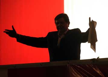 Ο Αλαν Γκαρσία κέρδισε τις προεδρικές εκλογές στο Περού