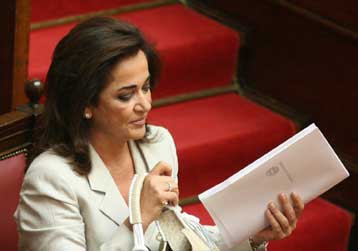 Με μεγάλη άσκηση στο Αιγαίο «υποδέχονται» οι Τούρκοι την Ντόρα Μπακογιάννη