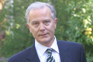 Επιτάχυνση της ιδιωτικοποίησης ζητεί ο πρόεδρος της Εμπορικής Τράπεζας