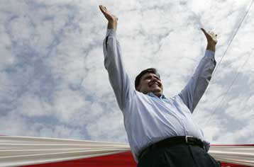 Πρόεδρος του Περού ο Αλαν Γκαρσία και με την «ψήφο» του αντιπάλου του