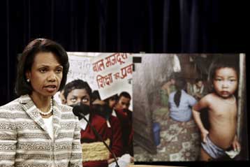 Βελτιώθηκε η θέση της Ελλάδας στην έκθεση των ΗΠΑ για τη Διακίνηση Ανθρώπων