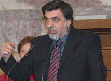 Μόνο ενιαίο, συνεχές, σταθερό ημερήσιο ωράριο αποδέχεται η ΑΔΕΔΥ