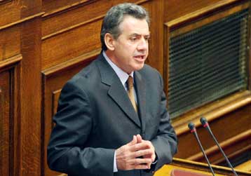 Αλληλοκατηγορίες ΝΔ – ΠΑΣΟΚ για τον απολογισμό του οικονομικού έτους 2004