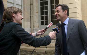 Κινήσεις καλής θέλησης από τον Σαρκοζί στο πλαίσιο του νόμου για τη μετανάστευση