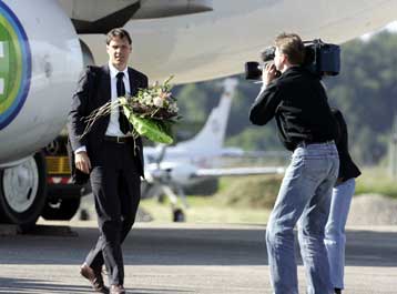 Σχάαρς και Ντε Γιονγκ κάλεσε ο Φαν Μπάστεν για να… ξορκίσει τους τραυματισμούς