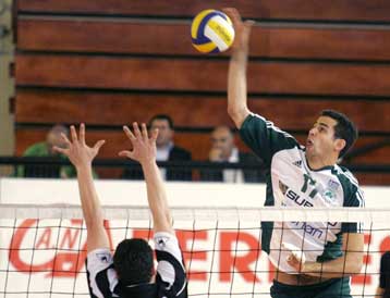 O Ντος Σάντος προ των πυλών του Παναθηναϊκού