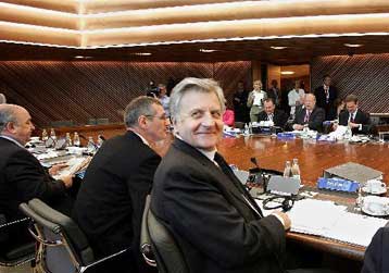 Σε αύξηση των επιτοκίων κατά 0,25% προχώρησε η Ευρωπαϊκή Κεντρική Τράπεζα