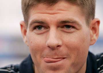 Νέο πρόβλημα για τον Έρικσον οι ενοχλήσεις του Τζέραρντ σε γοφό και πλάτη