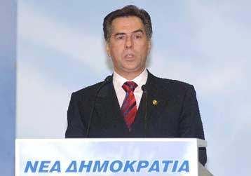 Πάνω από το 54% ανεβάζει τον «πήχη» για την επανεκλογή του ο Β.Παπαγεωργόπουλος