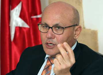 Προσπάθεια διεθνούς αναβάθμισης των Τουρκοκυπρίων μέσω συνάντησης Ταλάτ-Σταϊνμάιερ