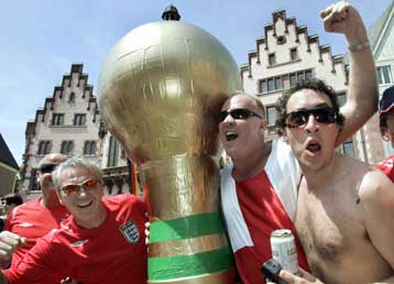 Στη σύλληψη 20 ατόμων προχώρησε η γερμανική αστυνομία στη Φρανκφούρτη