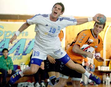 Έκοψε το μισό… εισιτήριο η εθνική με 27-22 επί της Πολωνίας