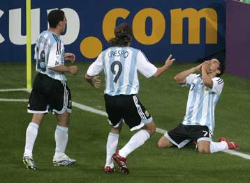 Η Αργεντινή του α μέρους νίκησε την Ακτή Ελεφαντοστού της επανάληψης