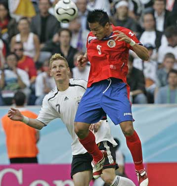 Με 22 παίκτες συνεχίζει η Κόστα Ρίκα μετά τον τραυματισμό του Ζιλμπέρτο Μαρτίνες