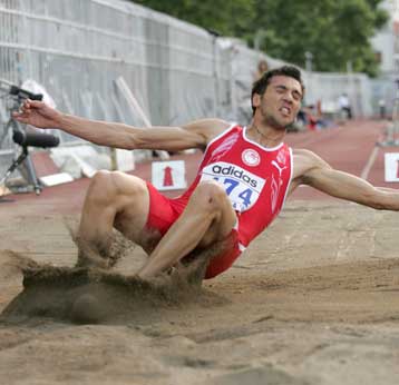 Πρώτη φορά πρωταθλητής ο Ολυμπιακός στους άνδρες, τιτλούχος Πανελλήνιος στις γυναίκες