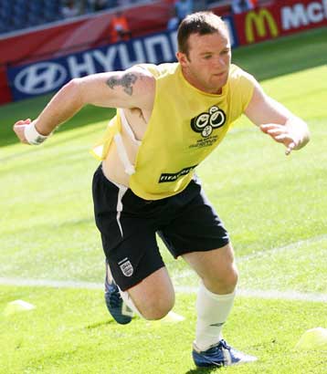 Ο Έρικσον ευελπιστεί ότι θα χρησιμοποιήσει τον Ρούνι την Πέμπτη