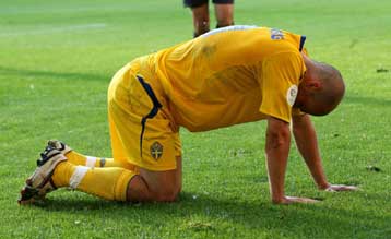 Στα χέρια πιάστηκαν Μέλμπεργκ και Λιούνγκμπεργκ μετά την ισοπαλία της Σουηδίας
