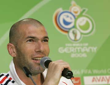 Ο Ζιντάν ξεκινά το τελευταίο Μουντιάλ του με γκρίνες λόγω Ριμπερί-Η Ν. Κορέα vs Τόγκο