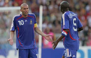 «Σφυρίζει» αδιάφορα ο Ντομενέκ για την… αφλογιστία της Γαλλίας-MVP ο Μακελελέ