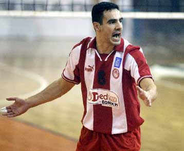 Έδωσαν τα χέρια Κουρνέτας και Ολυμπιακός για δύο ακόμα χρόνια