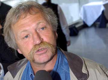 Πλώρη για το Μέγαρο των Ηλυσίων έβαλε και ο Ζοζέ Μποβέ