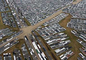 Σε ξενοδοχεία, διακοπές και… διαζύγια μέρος της βοήθειας για τα θύματα της «Κατρίνα»