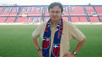 Στον πάγκο του Πανιωνίου για δύο χρόνια ο Έβαλντ Λίνεν