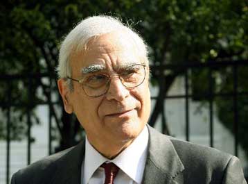 Στο «Ελ.Βενιζέλος» ανήκει ένα από τα δύο τηλέφωνα που εμπλέκονται στις υποκλοπές