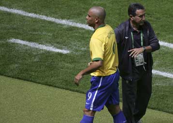 Μεταμεσονύχτια λαχτάρα για τον Ρονάλντο – Υπεβλήθη σε εξετάσεις, είναι καλά