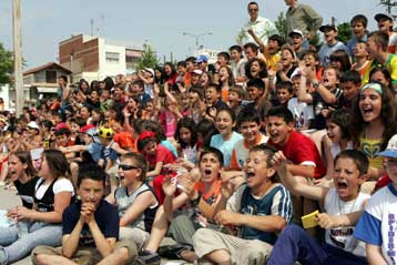 Ανησυχητικά τα αποτελέσματα έρευνας σχετικά με τη βία στα σχολεία της Αθήνας