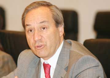 Έως το τέλος Ιουλίου οι προσφορές για την Εμπορική Τράπεζα