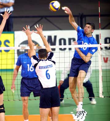 «Χάλασε» του Γιάκοβλεφ στον Ολυμπιακό, έμεινε στην Φάκελ με τα διπλάσια