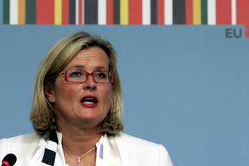 Πρωτοβουλίες της ΕΕ για αποτροπή εθνικιστικής στροφής στη Σερβία